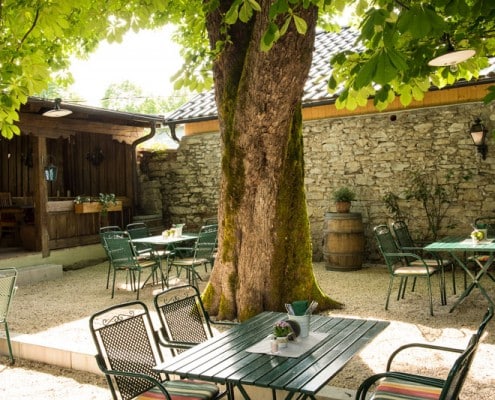 Hammerwirt Gastgarten - das Highlight im Sommer in Oberalm, Hallein und Salzburg